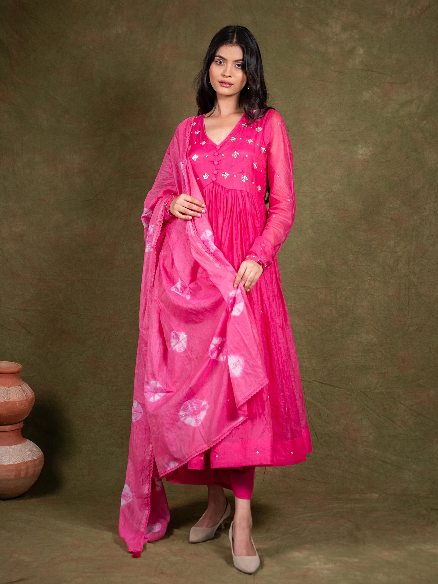Nazakat Gulabi Anarkali Set